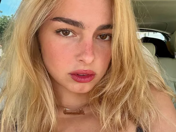 Addison Rae car selfie