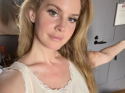 Lana Del Rey with blonde hair