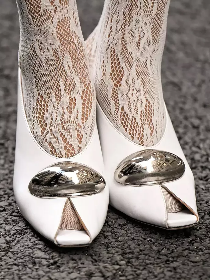 peep toe pump